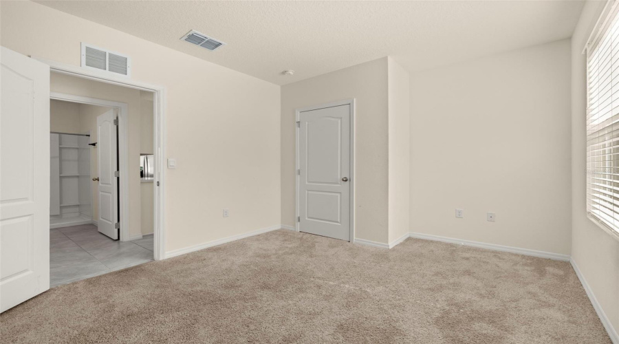 DAVENPORT, Florida 33837, 5 Bedrooms Bedrooms, ,3 BathroomsBathrooms,Residential,For Sale,LILY,0,MFRS5135690