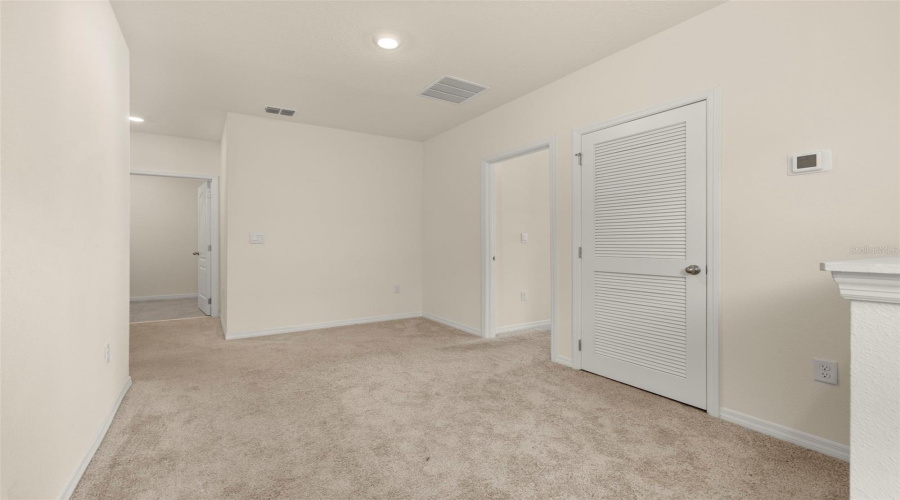 DAVENPORT, Florida 33837, 5 Bedrooms Bedrooms, ,3 BathroomsBathrooms,Residential,For Sale,LILY,0,MFRS5135690