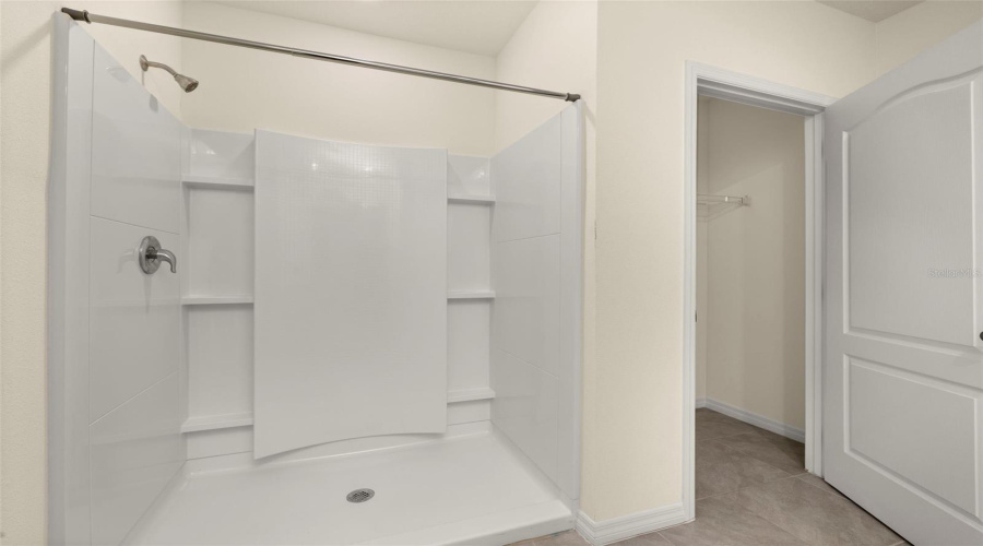 DAVENPORT, Florida 33837, 5 Bedrooms Bedrooms, ,3 BathroomsBathrooms,Residential,For Sale,LILY,0,MFRS5135690