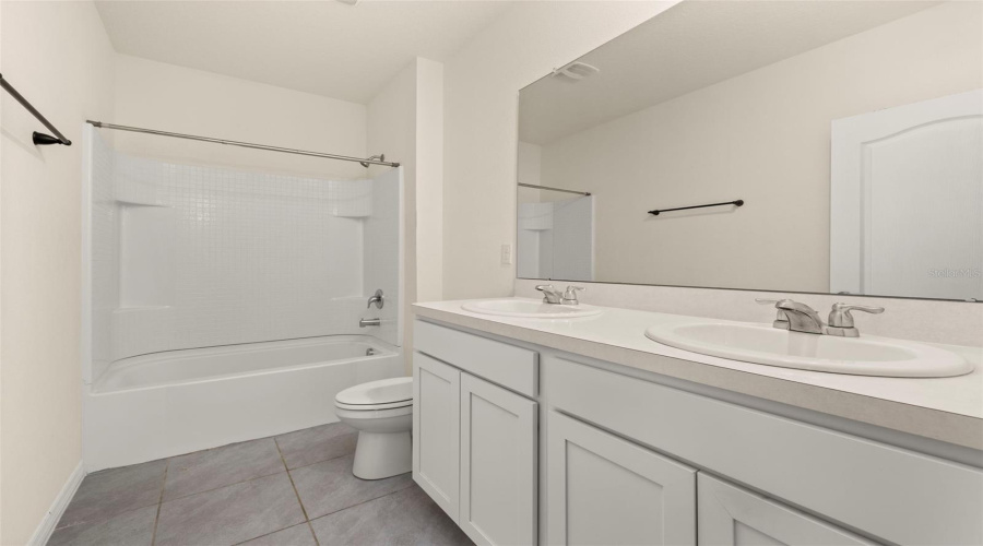 DAVENPORT, Florida 33837, 5 Bedrooms Bedrooms, ,3 BathroomsBathrooms,Residential,For Sale,LILY,0,MFRS5135690