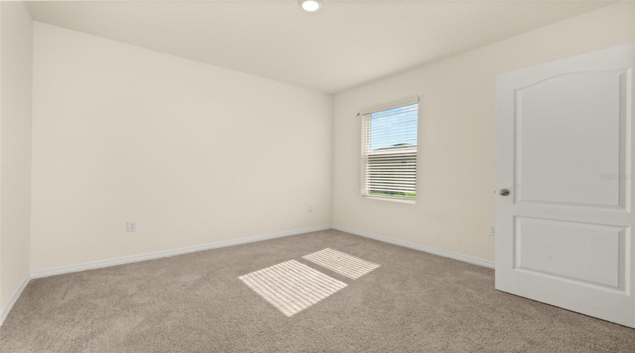 DAVENPORT, Florida 33837, 5 Bedrooms Bedrooms, ,3 BathroomsBathrooms,Residential,For Sale,LILY,0,MFRS5135690