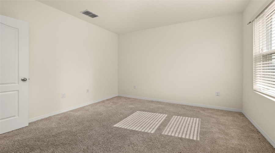 DAVENPORT, Florida 33837, 5 Bedrooms Bedrooms, ,3 BathroomsBathrooms,Residential,For Sale,LILY,0,MFRS5135690