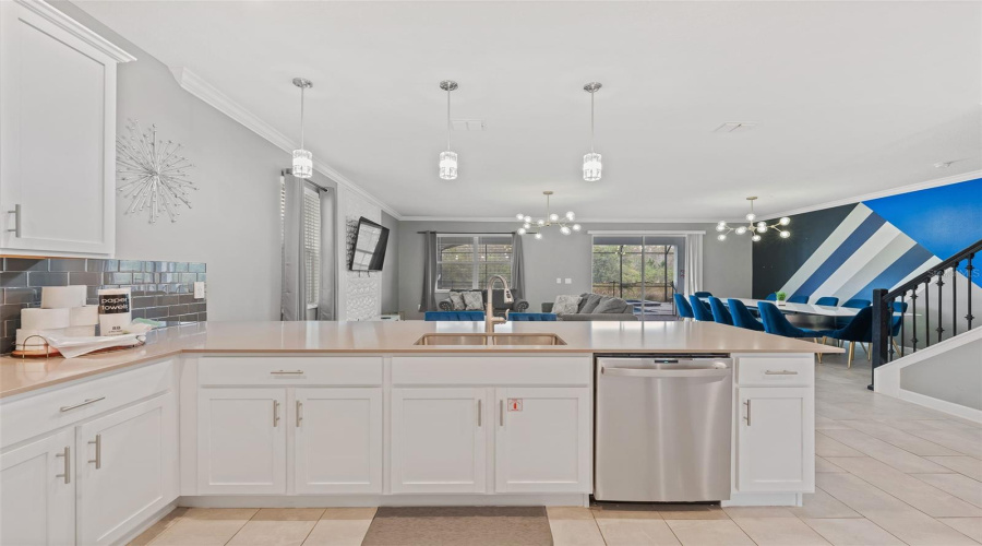 KISSIMMEE, Florida 34746, 9 Bedrooms Bedrooms, ,5 BathroomsBathrooms,Residential,For Sale,PENELOPE,0,MFRS5135658