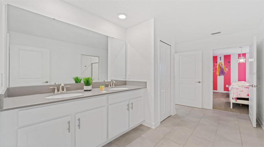 KISSIMMEE, Florida 34746, 9 Bedrooms Bedrooms, ,5 BathroomsBathrooms,Residential,For Sale,PENELOPE,0,MFRS5135658