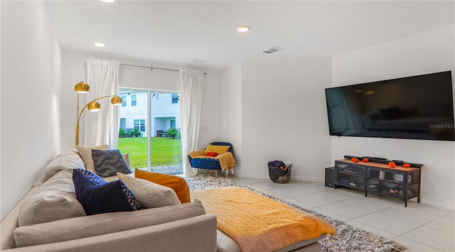 KISSIMMEE, Florida 34746, 4 Bedrooms Bedrooms, ,3 BathroomsBathrooms,Residential,For Sale,BEAU,0,MFRO6348560