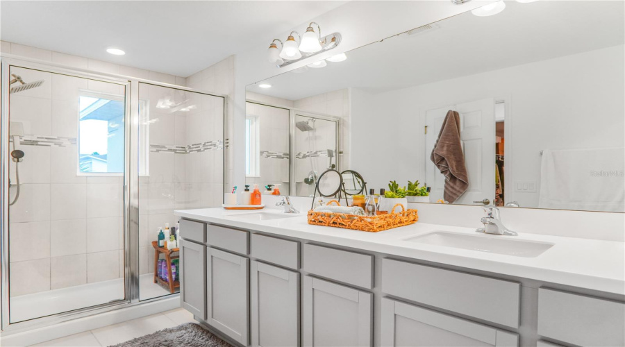 KISSIMMEE, Florida 34746, 4 Bedrooms Bedrooms, ,3 BathroomsBathrooms,Residential,For Sale,BEAU,0,MFRO6348560