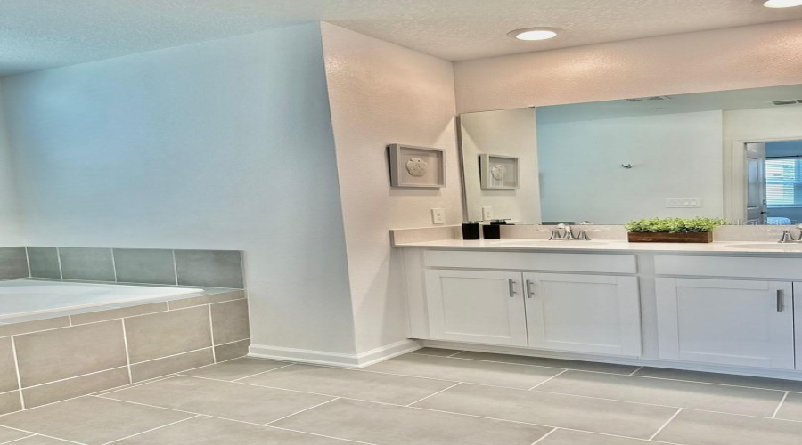 DAVENPORT, Florida 33896, 2 Bedrooms Bedrooms, ,2 BathroomsBathrooms,Residential,For Sale,CABOT CLIFFS,0,MFRO6348056