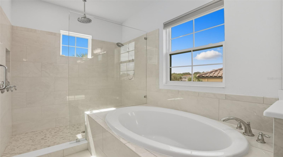 KISSIMMEE, Florida 34746, 4 Bedrooms Bedrooms, ,3 BathroomsBathrooms,Residential,For Sale,GOBLET COVE,0,MFRO6348273