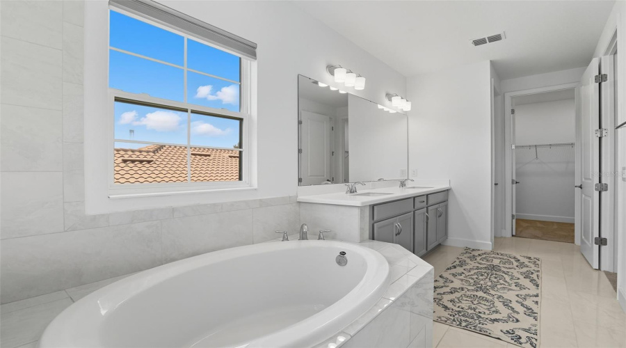 KISSIMMEE, Florida 34746, 4 Bedrooms Bedrooms, ,3 BathroomsBathrooms,Residential,For Sale,GOBLET COVE,0,MFRO6348273