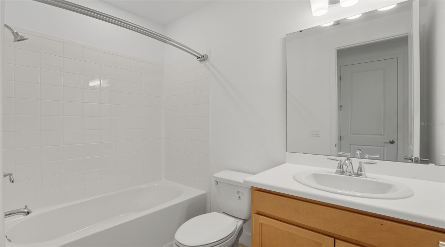 KISSIMMEE, Florida 34746, 4 Bedrooms Bedrooms, ,3 BathroomsBathrooms,Residential,For Sale,GOBLET COVE,0,MFRO6348273