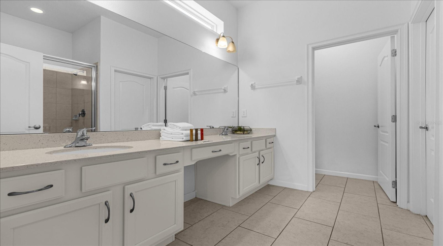 DAVENPORT, Florida 33837, 12 Bedrooms Bedrooms, ,11 BathroomsBathrooms,Residential,For Sale,BROAD OAK,0,MFRS5135682