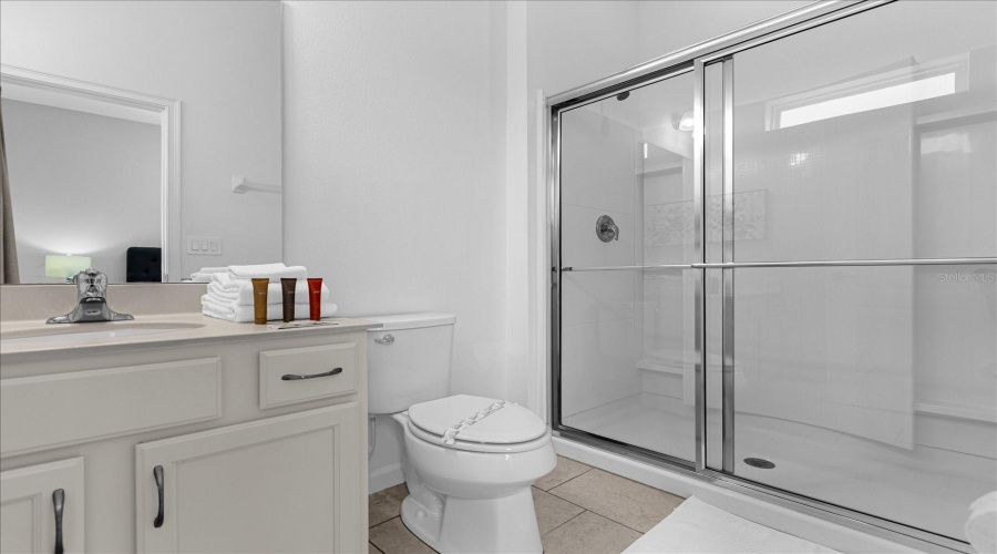 DAVENPORT, Florida 33837, 12 Bedrooms Bedrooms, ,11 BathroomsBathrooms,Residential,For Sale,BROAD OAK,0,MFRS5135682