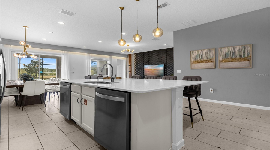 DAVENPORT, Florida 33837, 12 Bedrooms Bedrooms, ,11 BathroomsBathrooms,Residential,For Sale,BROAD OAK,0,MFRS5135682