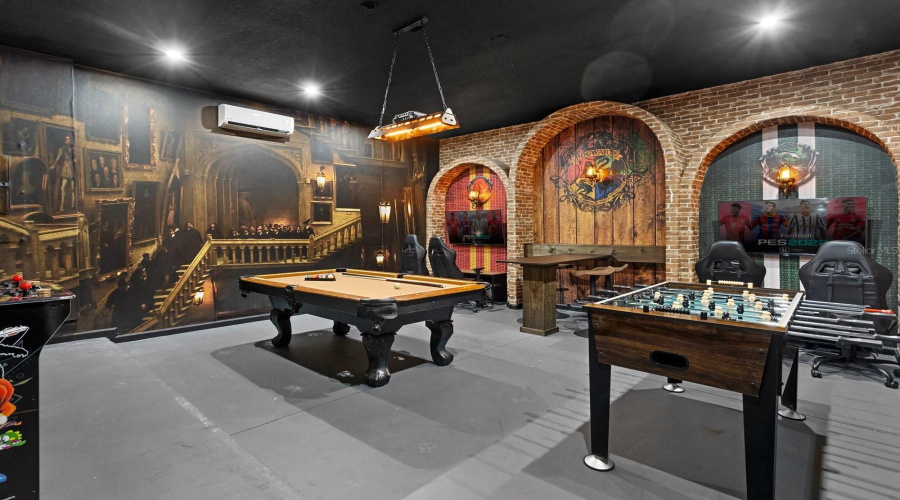 DAVENPORT, Florida 33837, 12 Bedrooms Bedrooms, ,11 BathroomsBathrooms,Residential,For Sale,BROAD OAK,0,MFRS5135682