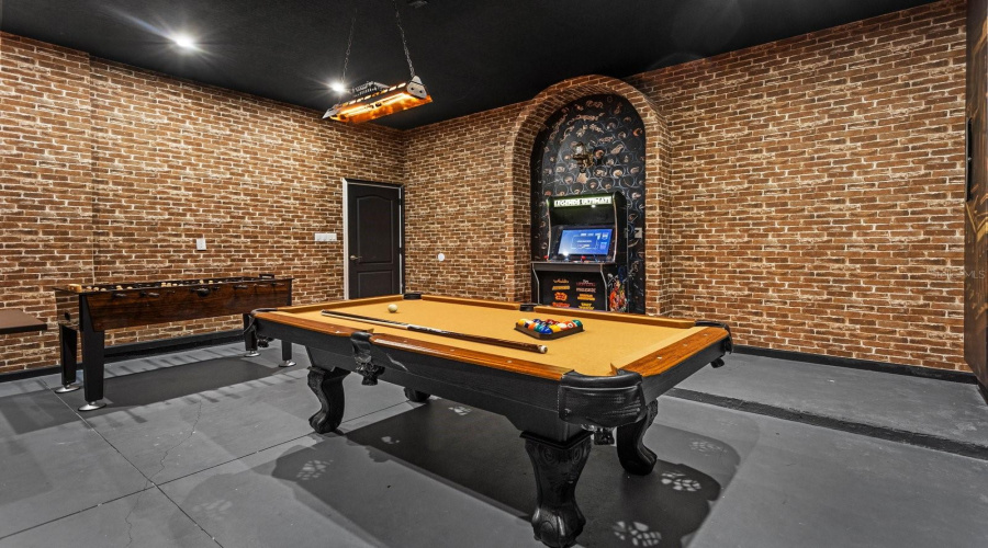 DAVENPORT, Florida 33837, 12 Bedrooms Bedrooms, ,11 BathroomsBathrooms,Residential,For Sale,BROAD OAK,0,MFRS5135682