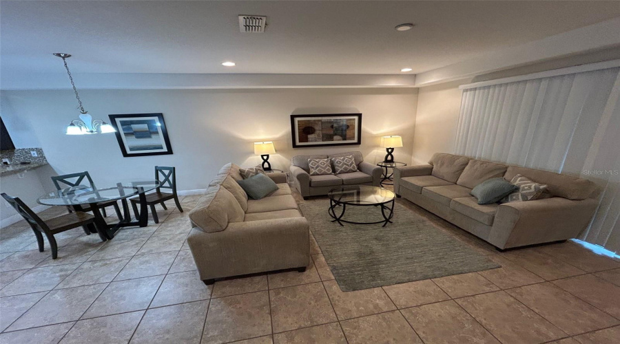 DAVENPORT, Florida 33896, 3 Bedrooms Bedrooms, ,2 BathroomsBathrooms,Residential,For Sale,ROSEVILLE,0,MFRS5135579