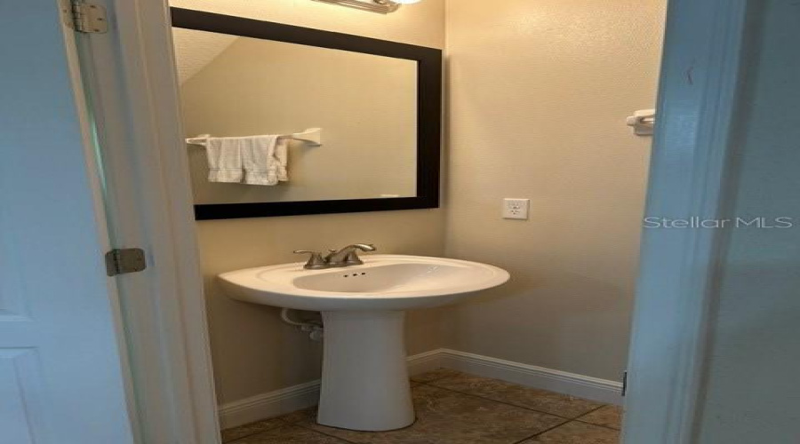 DAVENPORT, Florida 33896, 3 Bedrooms Bedrooms, ,2 BathroomsBathrooms,Residential,For Sale,ROSEVILLE,0,MFRS5135579