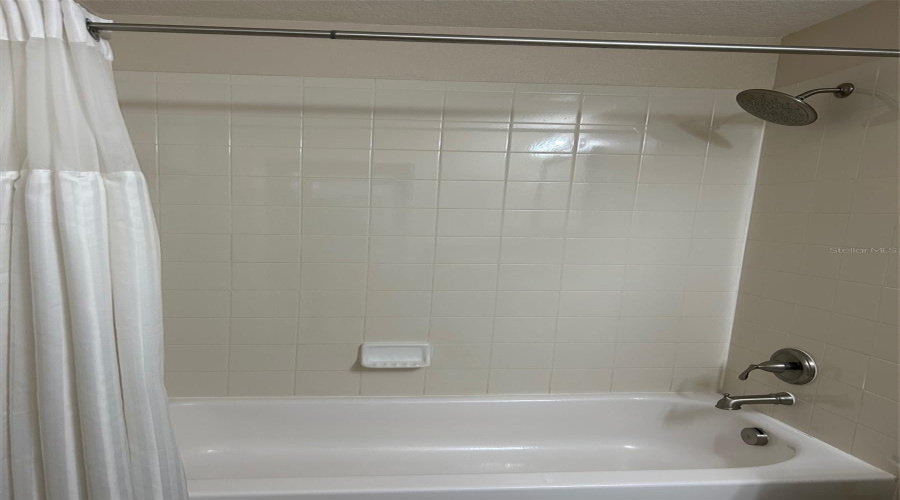 DAVENPORT, Florida 33896, 3 Bedrooms Bedrooms, ,2 BathroomsBathrooms,Residential,For Sale,ROSEVILLE,0,MFRS5135579