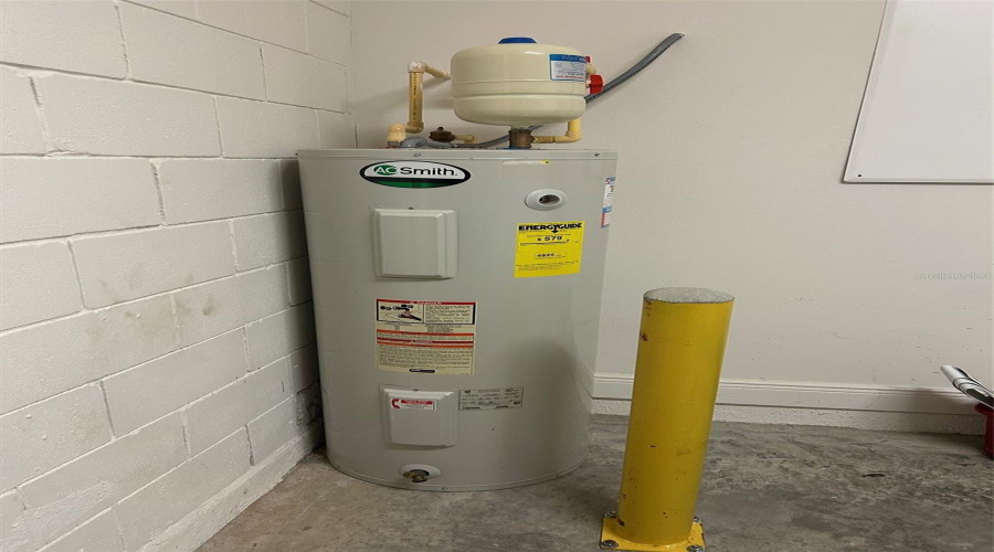 DAVENPORT, Florida 33896, 3 Bedrooms Bedrooms, ,2 BathroomsBathrooms,Residential,For Sale,ROSEVILLE,0,MFRS5135579