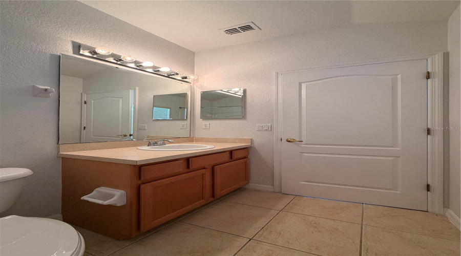 KISSIMMEE, Florida 34746, 5 Bedrooms Bedrooms, ,3 BathroomsBathrooms,Residential,For Sale,CARAVELLE,0,MFRS5135687