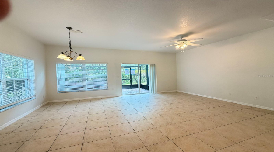 KISSIMMEE, Florida 34746, 5 Bedrooms Bedrooms, ,3 BathroomsBathrooms,Residential,For Sale,CARAVELLE,0,MFRS5135687