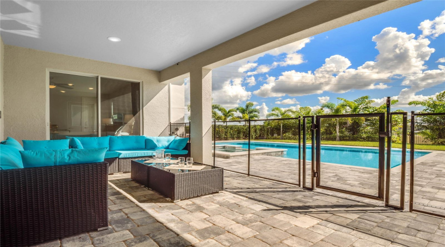 KISSIMMEE, Florida 34747, 11 Bedrooms Bedrooms, ,10 BathroomsBathrooms,Residential,For Sale,SOUTHFIELD,0,MFRO6348228