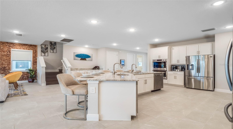 KISSIMMEE, Florida 34747, 11 Bedrooms Bedrooms, ,10 BathroomsBathrooms,Residential,For Sale,SOUTHFIELD,0,MFRO6348228