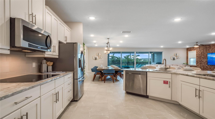 KISSIMMEE, Florida 34747, 11 Bedrooms Bedrooms, ,10 BathroomsBathrooms,Residential,For Sale,SOUTHFIELD,0,MFRO6348228