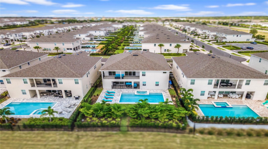 KISSIMMEE, Florida 34747, 11 Bedrooms Bedrooms, ,10 BathroomsBathrooms,Residential,For Sale,SOUTHFIELD,0,MFRO6348228