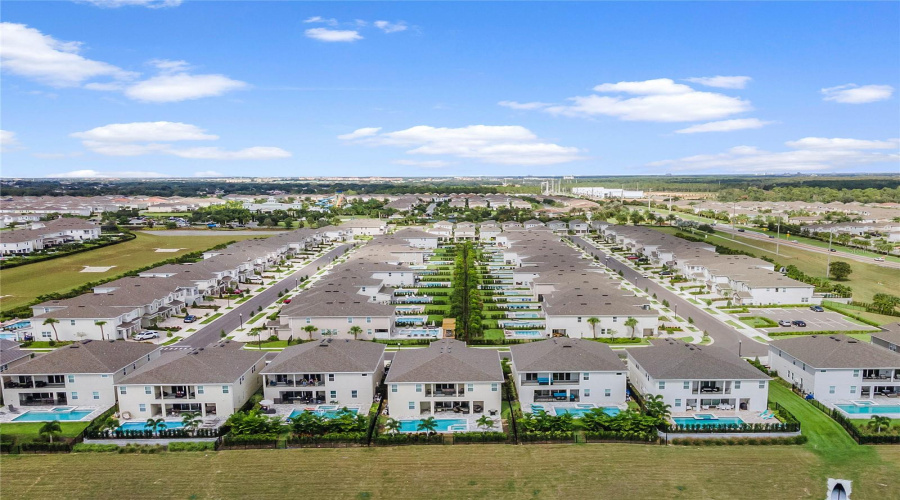 KISSIMMEE, Florida 34747, 11 Bedrooms Bedrooms, ,10 BathroomsBathrooms,Residential,For Sale,SOUTHFIELD,0,MFRO6348228