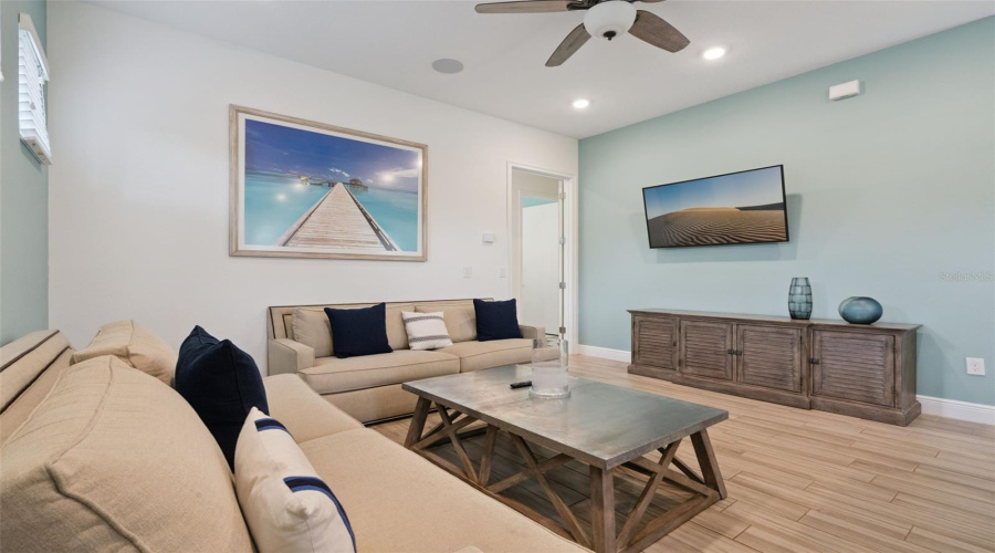 KISSIMMEE, Florida 34747, 3 Bedrooms Bedrooms, ,3 BathroomsBathrooms,Residential,For Sale,PIRATE,0,MFRS5135670