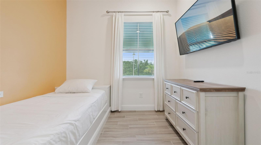 KISSIMMEE, Florida 34747, 3 Bedrooms Bedrooms, ,3 BathroomsBathrooms,Residential,For Sale,PIRATE,0,MFRS5135670