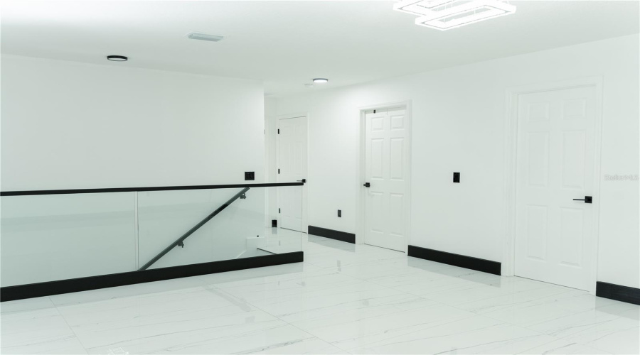 KISSIMMEE, Florida 34746, 5 Bedrooms Bedrooms, ,3 BathroomsBathrooms,Residential,For Sale,RAINIER,0,MFRO6342388