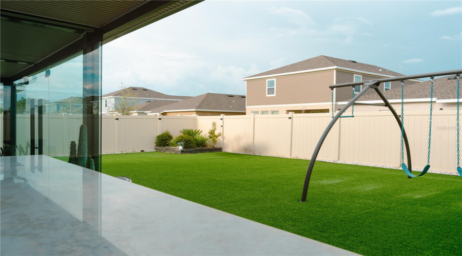 KISSIMMEE, Florida 34746, 5 Bedrooms Bedrooms, ,3 BathroomsBathrooms,Residential,For Sale,RAINIER,0,MFRO6342388