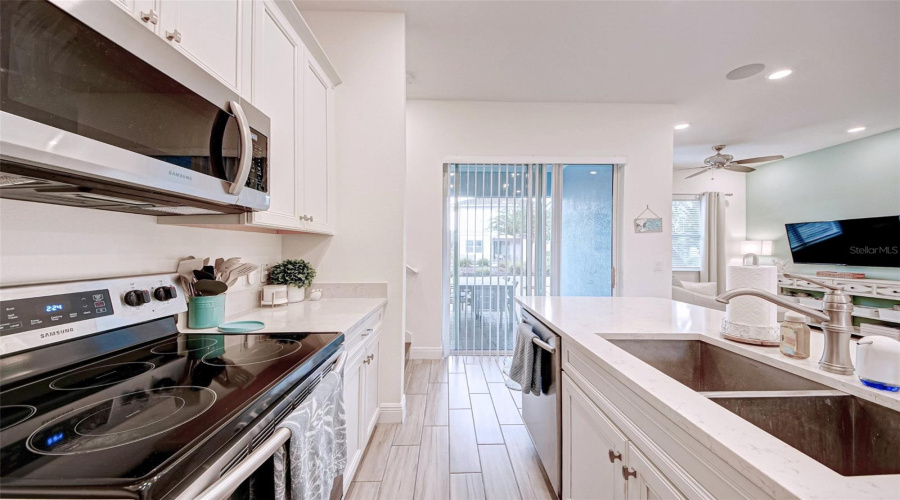 KISSIMMEE, Florida 34747, 5 Bedrooms Bedrooms, ,5 BathroomsBathrooms,Residential,For Sale,LOST SHAKER,0,MFRO6347658