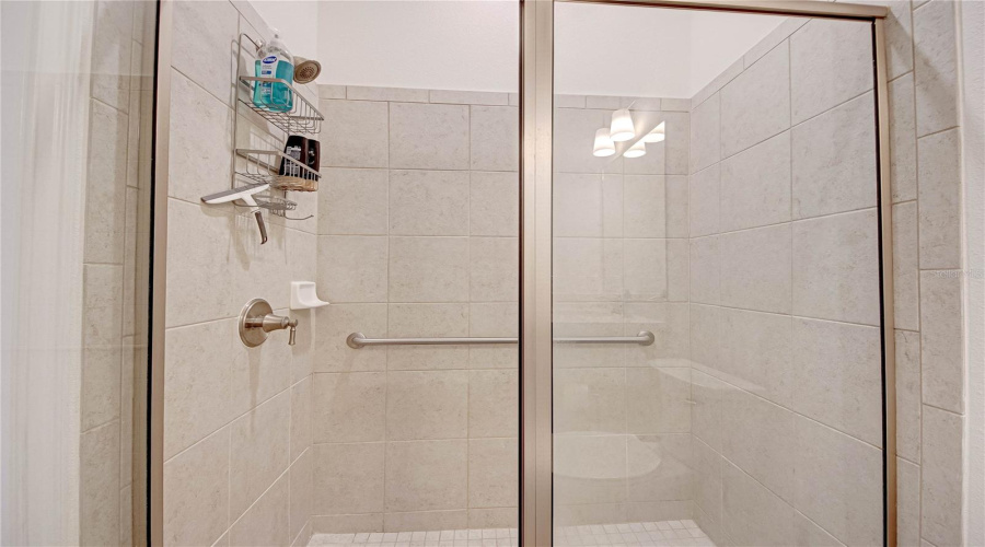 KISSIMMEE, Florida 34747, 5 Bedrooms Bedrooms, ,5 BathroomsBathrooms,Residential,For Sale,LOST SHAKER,0,MFRO6347658