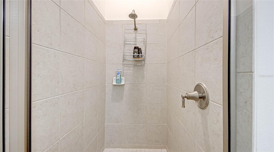 KISSIMMEE, Florida 34747, 5 Bedrooms Bedrooms, ,5 BathroomsBathrooms,Residential,For Sale,LOST SHAKER,0,MFRO6347658