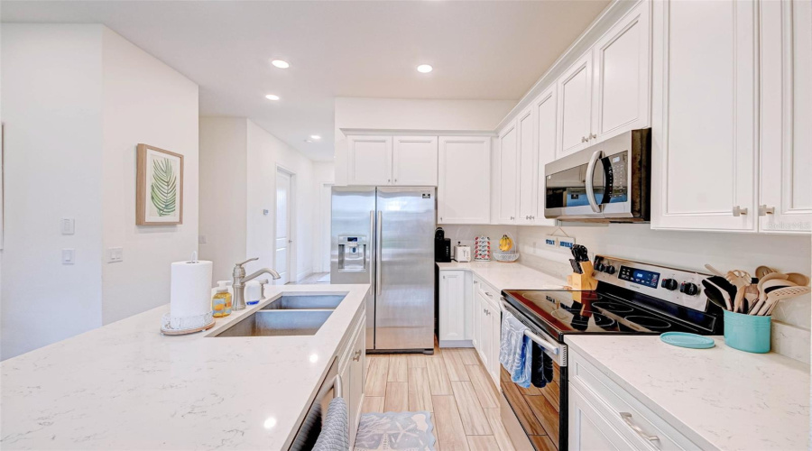 KISSIMMEE, Florida 34747, 5 Bedrooms Bedrooms, ,5 BathroomsBathrooms,Residential,For Sale,LOST SHAKER,0,MFRO6347658