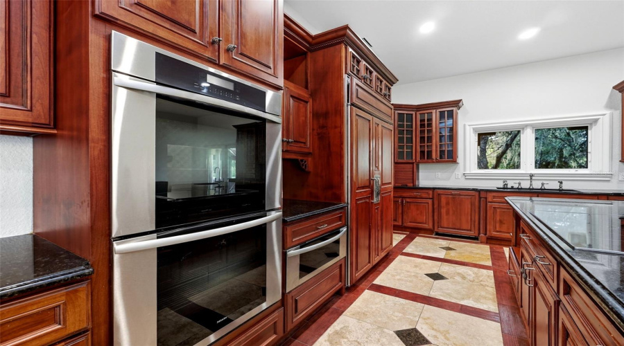 KISSIMMEE, Florida 34747, 4 Bedrooms Bedrooms, ,3 BathroomsBathrooms,Residential,For Sale,PAWNEE,0,MFRO6349038