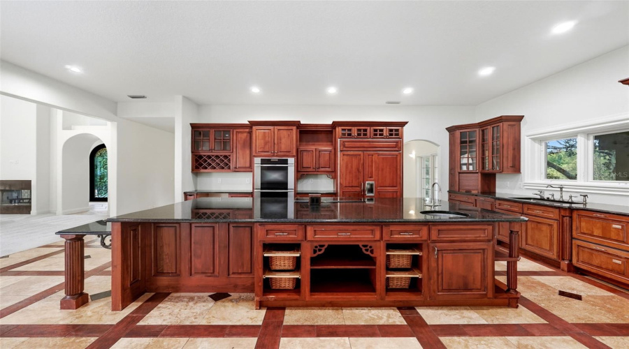 KISSIMMEE, Florida 34747, 4 Bedrooms Bedrooms, ,3 BathroomsBathrooms,Residential,For Sale,PAWNEE,0,MFRO6349038
