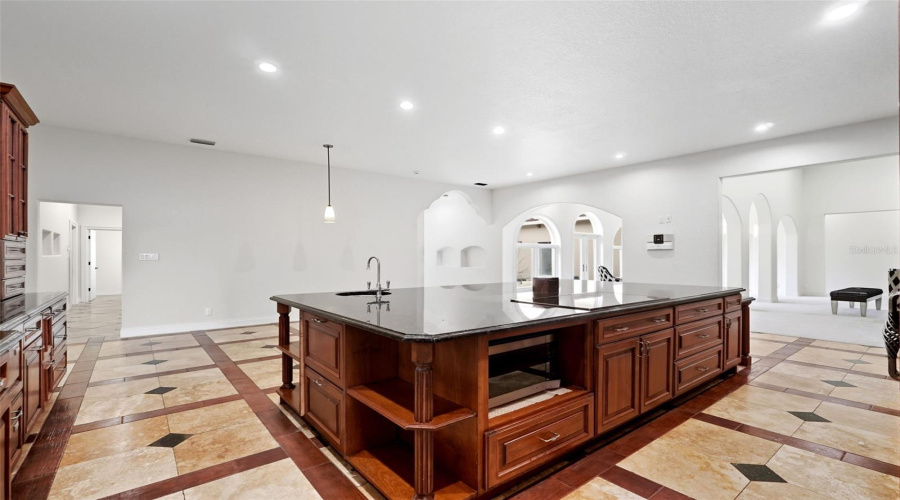 KISSIMMEE, Florida 34747, 4 Bedrooms Bedrooms, ,3 BathroomsBathrooms,Residential,For Sale,PAWNEE,0,MFRO6349038