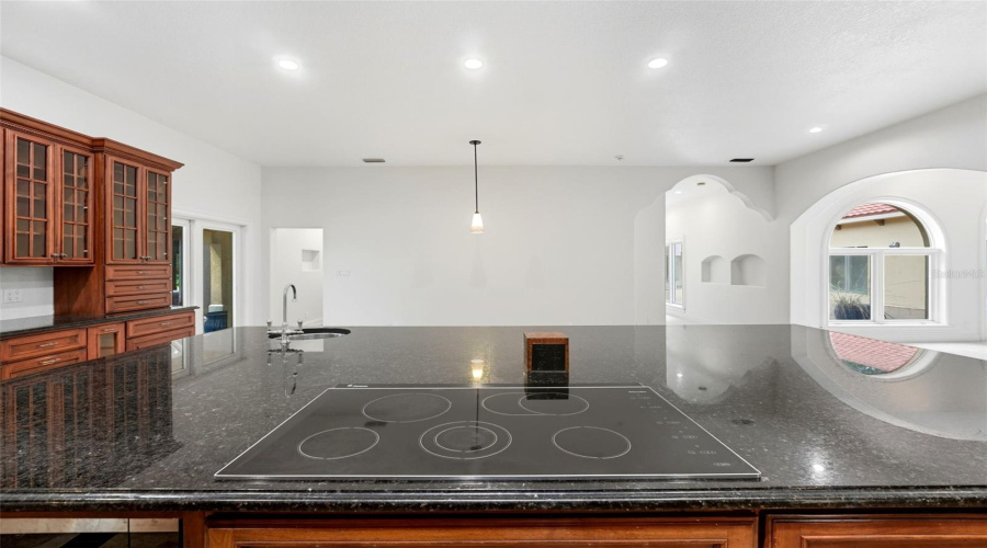 KISSIMMEE, Florida 34747, 4 Bedrooms Bedrooms, ,3 BathroomsBathrooms,Residential,For Sale,PAWNEE,0,MFRO6349038