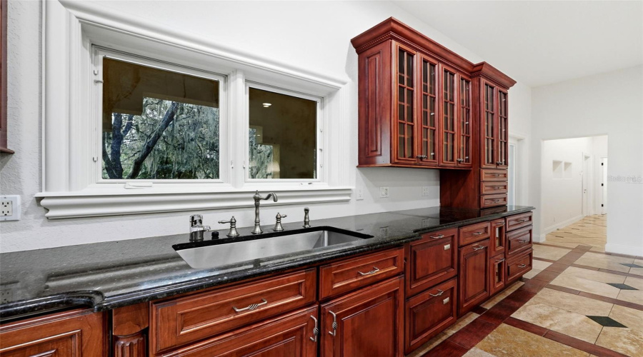 KISSIMMEE, Florida 34747, 4 Bedrooms Bedrooms, ,3 BathroomsBathrooms,Residential,For Sale,PAWNEE,0,MFRO6349038