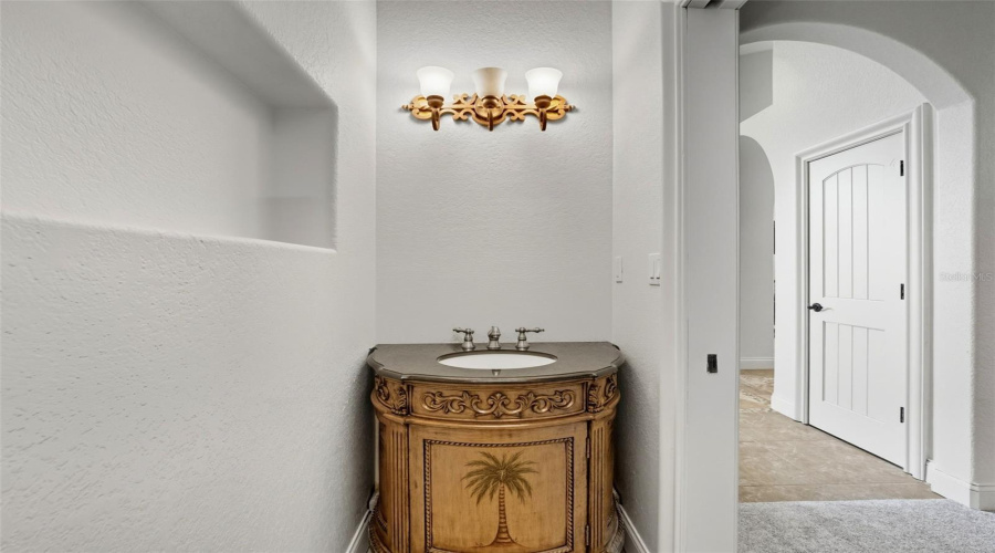 KISSIMMEE, Florida 34747, 4 Bedrooms Bedrooms, ,3 BathroomsBathrooms,Residential,For Sale,PAWNEE,0,MFRO6349038