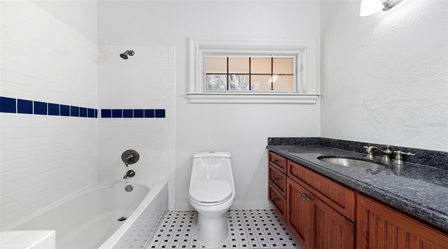 KISSIMMEE, Florida 34747, 4 Bedrooms Bedrooms, ,3 BathroomsBathrooms,Residential,For Sale,PAWNEE,0,MFRO6349038