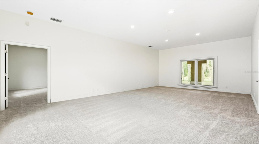KISSIMMEE, Florida 34747, 4 Bedrooms Bedrooms, ,3 BathroomsBathrooms,Residential,For Sale,PAWNEE,0,MFRO6349038
