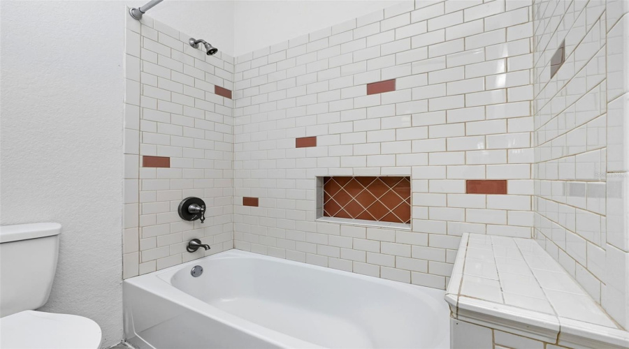 KISSIMMEE, Florida 34747, 4 Bedrooms Bedrooms, ,3 BathroomsBathrooms,Residential,For Sale,PAWNEE,0,MFRO6349038
