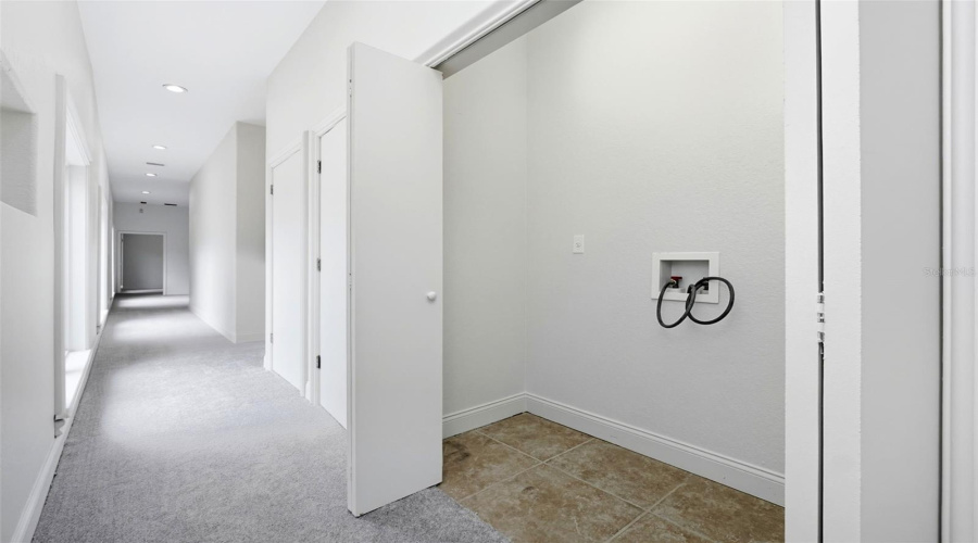 KISSIMMEE, Florida 34747, 4 Bedrooms Bedrooms, ,3 BathroomsBathrooms,Residential,For Sale,PAWNEE,0,MFRO6349038