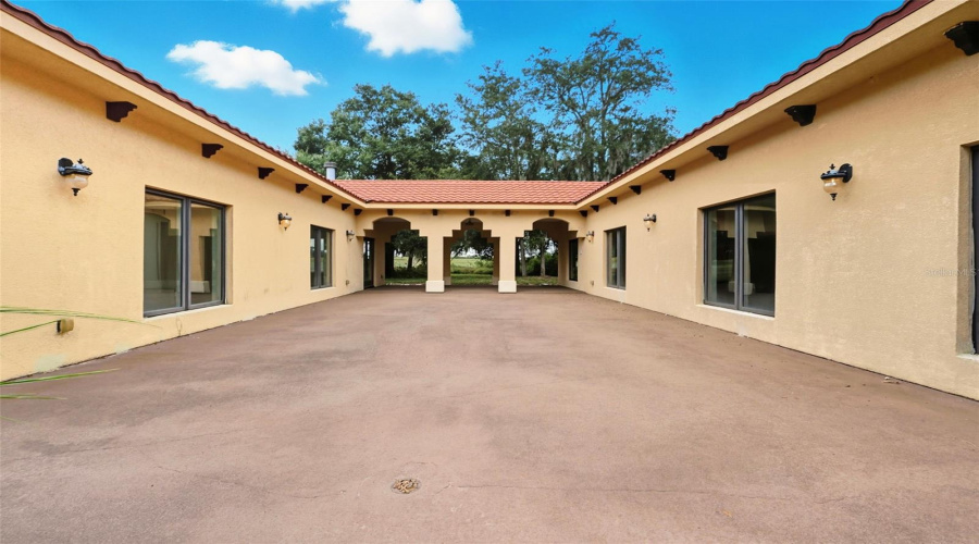 KISSIMMEE, Florida 34747, 4 Bedrooms Bedrooms, ,3 BathroomsBathrooms,Residential,For Sale,PAWNEE,0,MFRO6349038