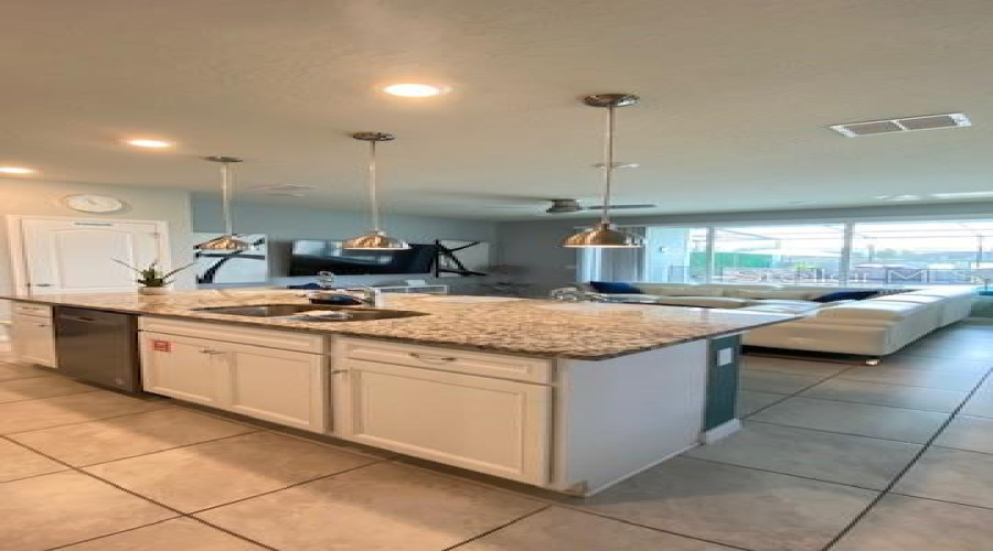 DAVENPORT, Florida 33837, 5 Bedrooms Bedrooms, ,4 BathroomsBathrooms,Residential,For Sale,OAK SPRING,0,MFRS5135755